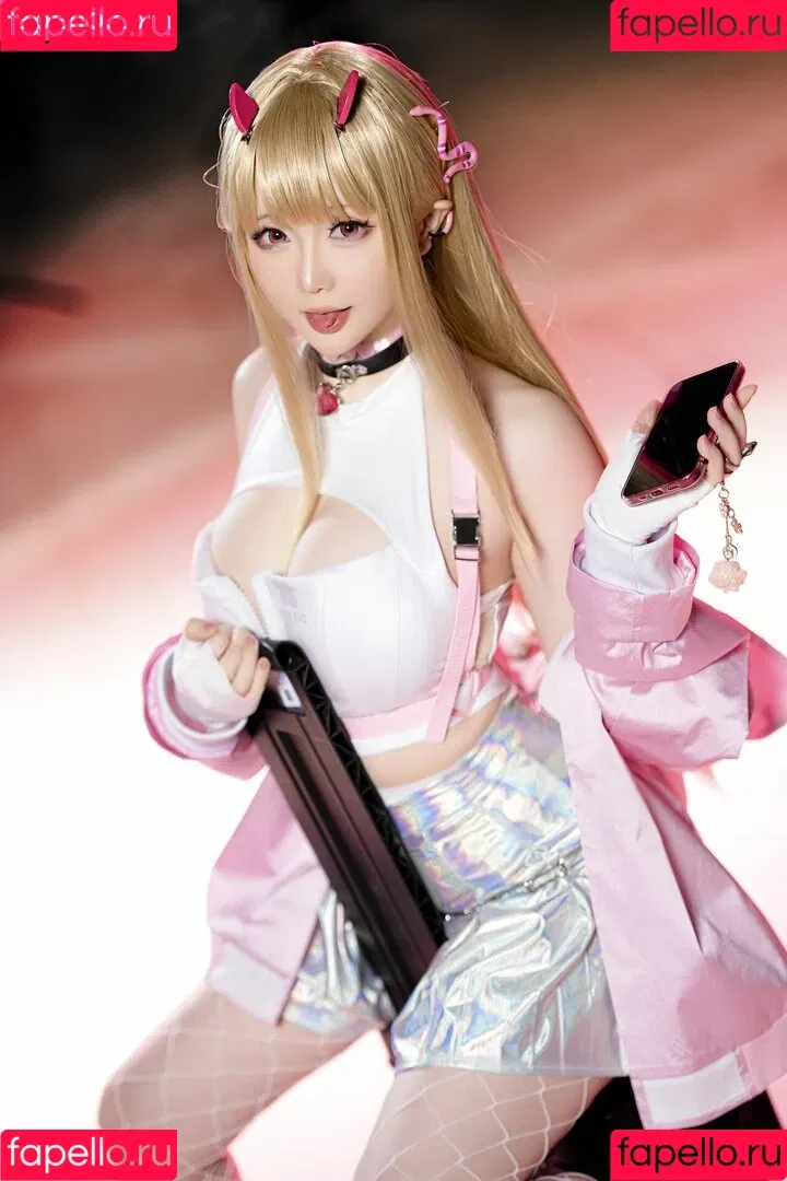 Hoshilily / hoshilily1 / hoshilily_cos / 星之迟迟 Onlyfans Photo Gallery 