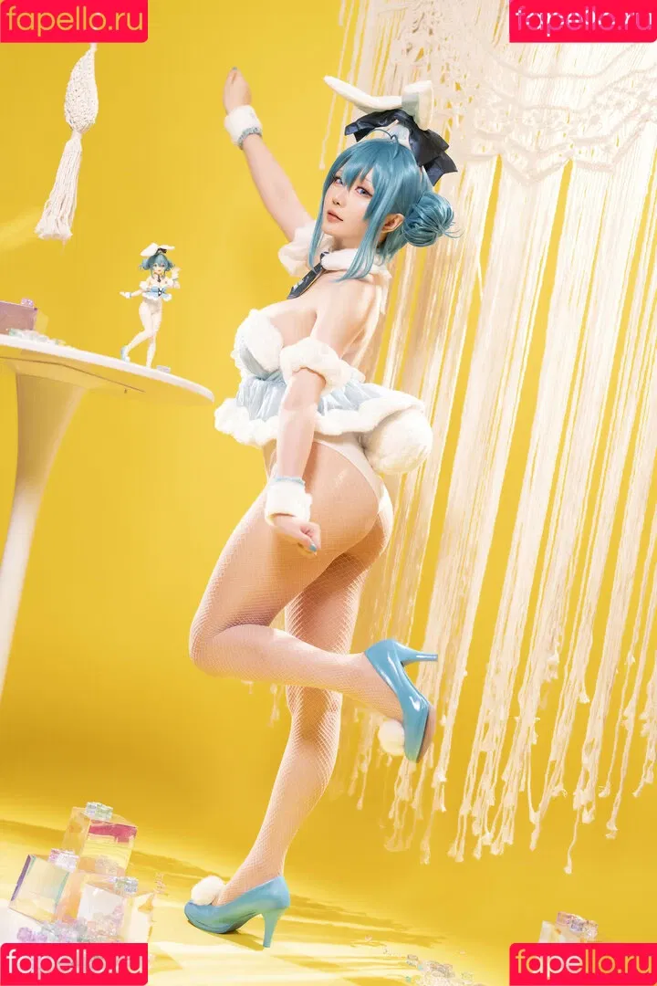 Hoshilily / hoshilily1 / hoshilily_cos / 星之迟迟 Onlyfans Photo Gallery 