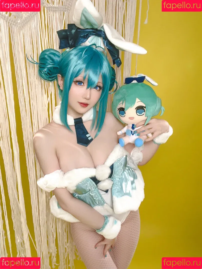 Hoshilily / hoshilily1 / hoshilily_cos / 星之迟迟 Onlyfans Photo Gallery 