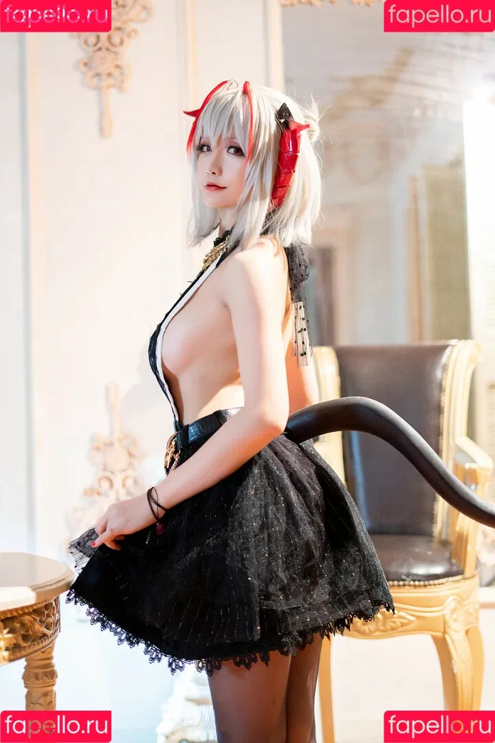 Hoshilily / hoshilily1 / hoshilily_cos / 星之迟迟 Onlyfans Photo Gallery 