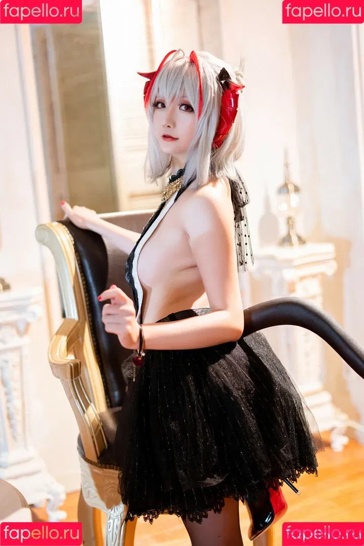 Hoshilily / hoshilily1 / hoshilily_cos / 星之迟迟 Onlyfans Photo Gallery 