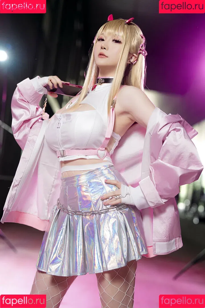 Hoshilily / hoshilily1 / hoshilily_cos / 星之迟迟 Onlyfans Photo Gallery 