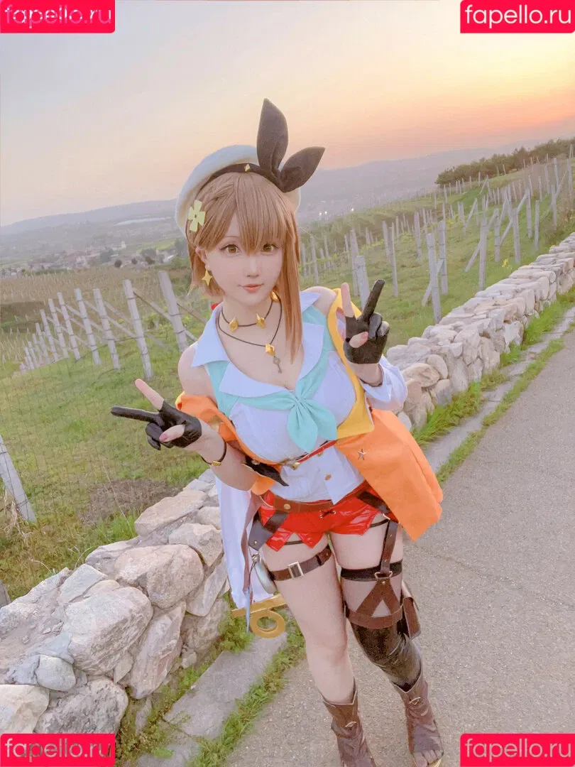 Hoshilily / hoshilily1 / hoshilily_cos / 星之迟迟 Onlyfans Photo Gallery 