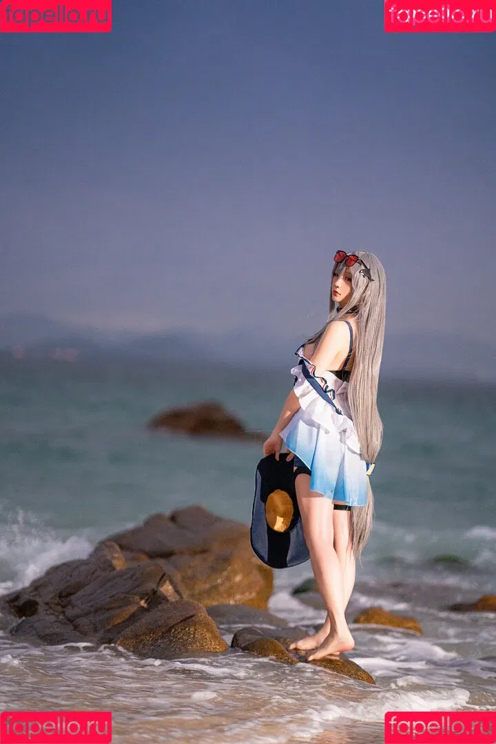 Hoshilily / hoshilily1 / hoshilily_cos / 星之迟迟 Onlyfans Photo Gallery 
