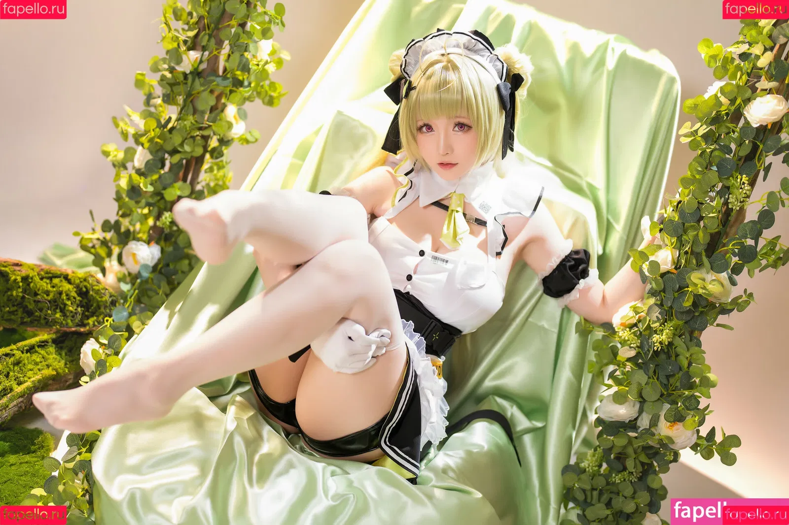Hoshilily / hoshilily1 / hoshilily_cos / 星之迟迟 Onlyfans Photo Gallery 