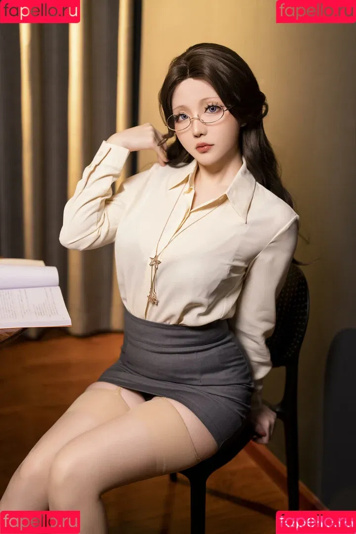 Hoshilily / hoshilily1 / hoshilily_cos / 星之迟迟 Onlyfans Photo Gallery 