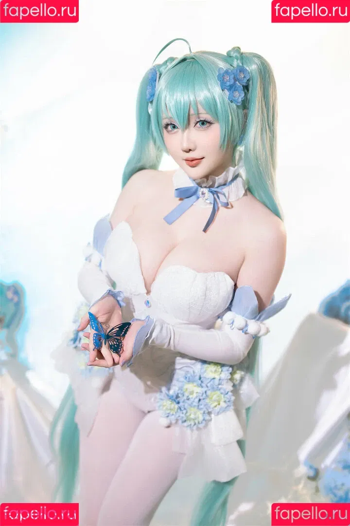 Hoshilily / hoshilily1 / hoshilily_cos / 星之迟迟 Onlyfans Photo Gallery 