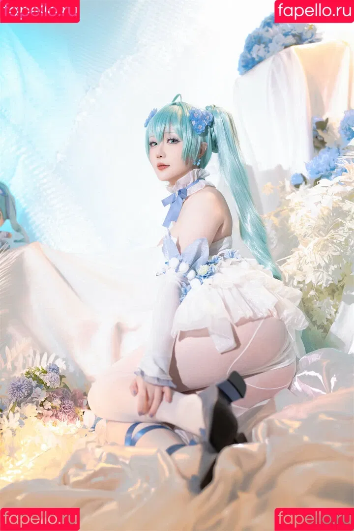 Hoshilily / hoshilily1 / hoshilily_cos / 星之迟迟 Onlyfans Photo Gallery 