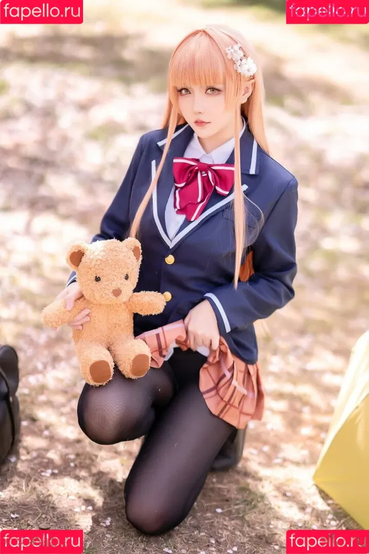 Hoshilily / hoshilily1 / hoshilily_cos / 星之迟迟 Onlyfans Photo Gallery 