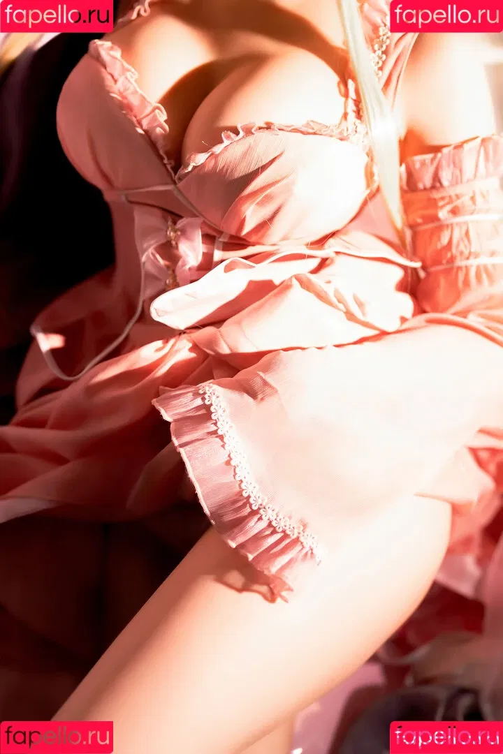 Hoshilily / hoshilily1 / hoshilily_cos / 星之迟迟 Onlyfans Photo Gallery 