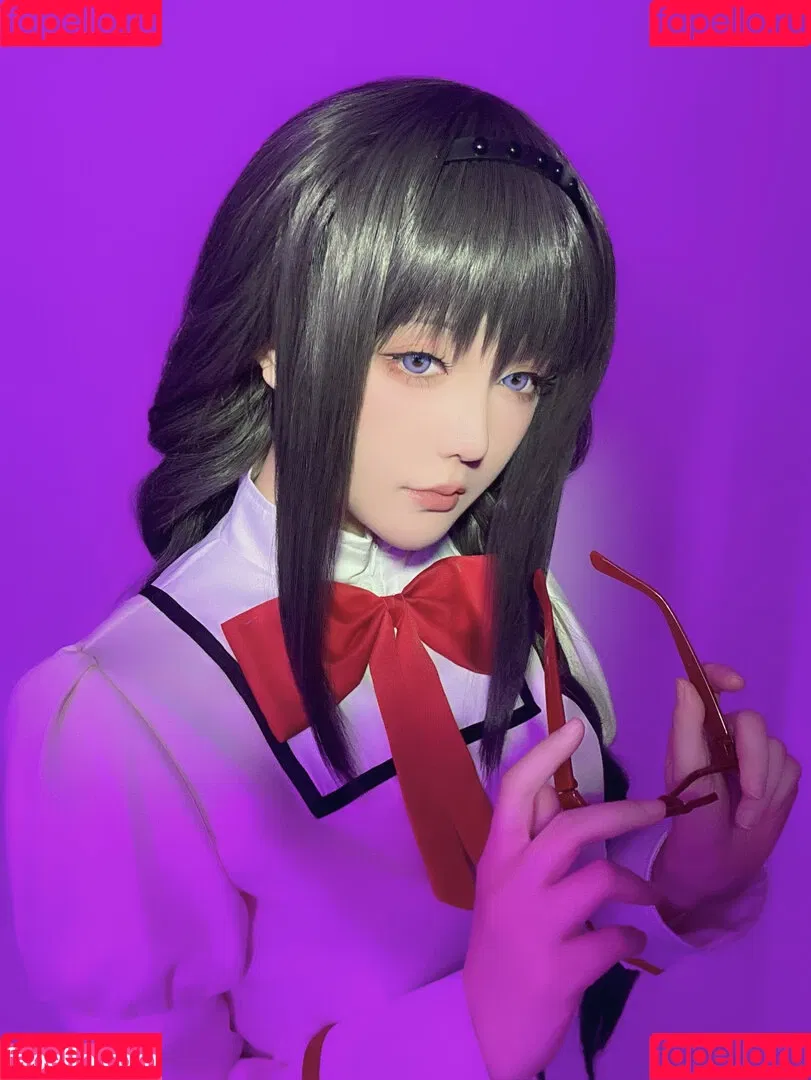 Hoshilily / hoshilily1 / hoshilily_cos / 星之迟迟 Onlyfans Photo Gallery 