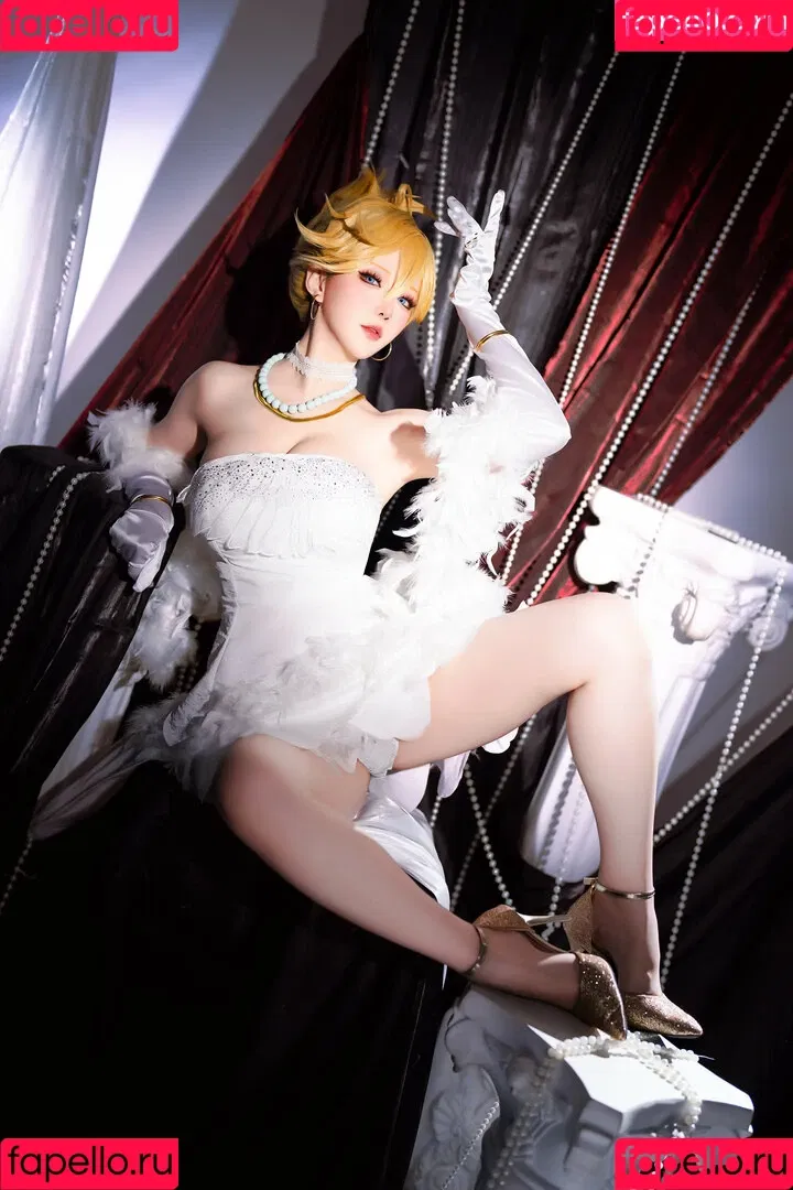 Hoshilily / hoshilily1 / hoshilily_cos / 星之迟迟 Onlyfans Photo Gallery 