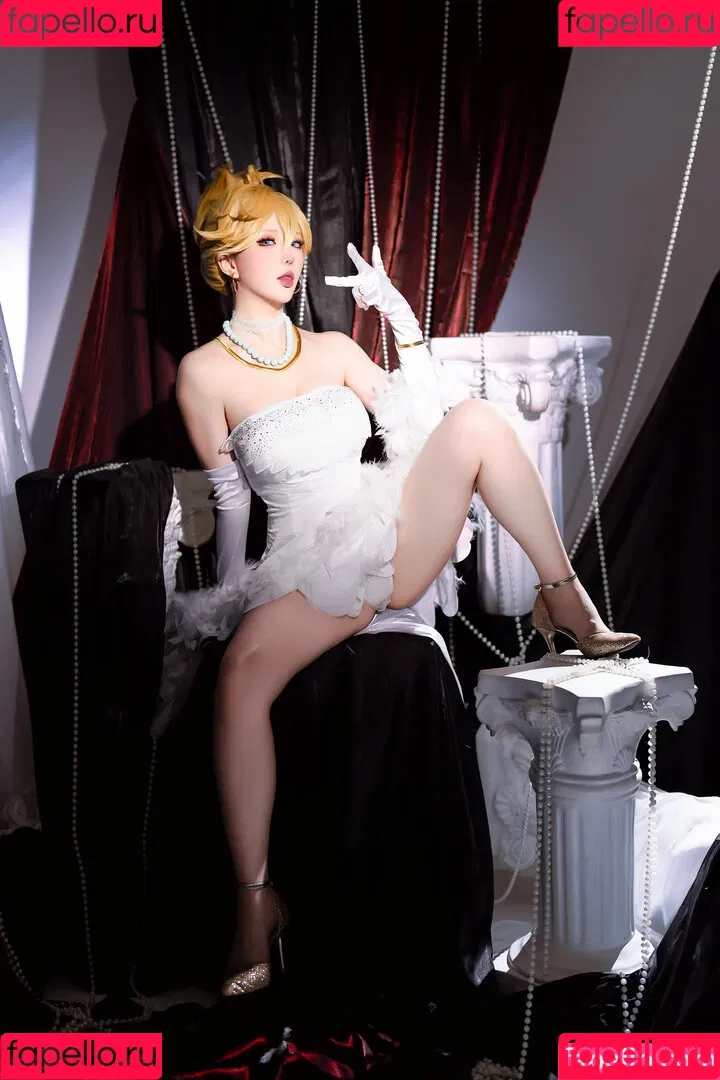 Hoshilily / hoshilily1 / hoshilily_cos / 星之迟迟 Onlyfans Photo Gallery 