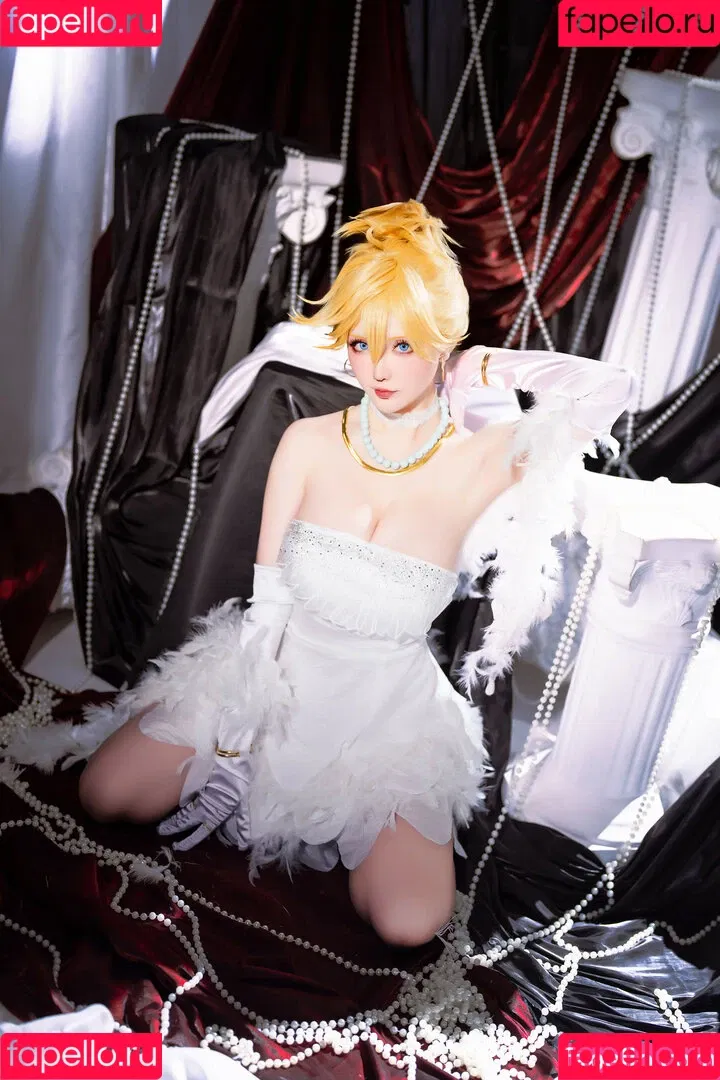 Hoshilily / hoshilily1 / hoshilily_cos / 星之迟迟 Onlyfans Photo Gallery 