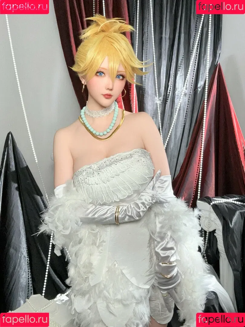 Hoshilily / hoshilily1 / hoshilily_cos / 星之迟迟 Onlyfans Photo Gallery 