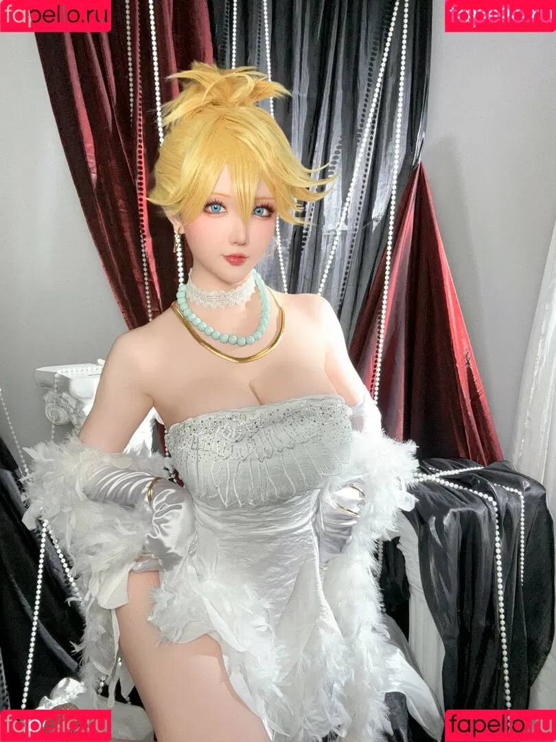 Hoshilily / hoshilily1 / hoshilily_cos / 星之迟迟 Onlyfans Photo Gallery 