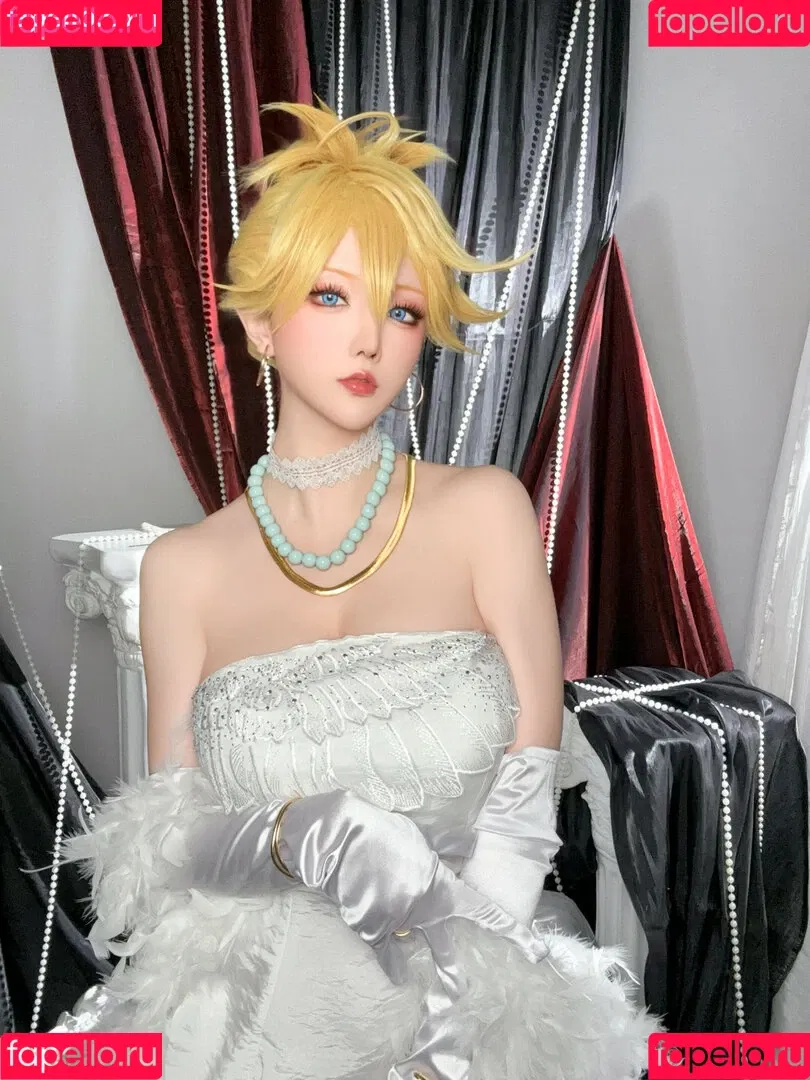 Hoshilily / hoshilily1 / hoshilily_cos / 星之迟迟 Onlyfans Photo Gallery 