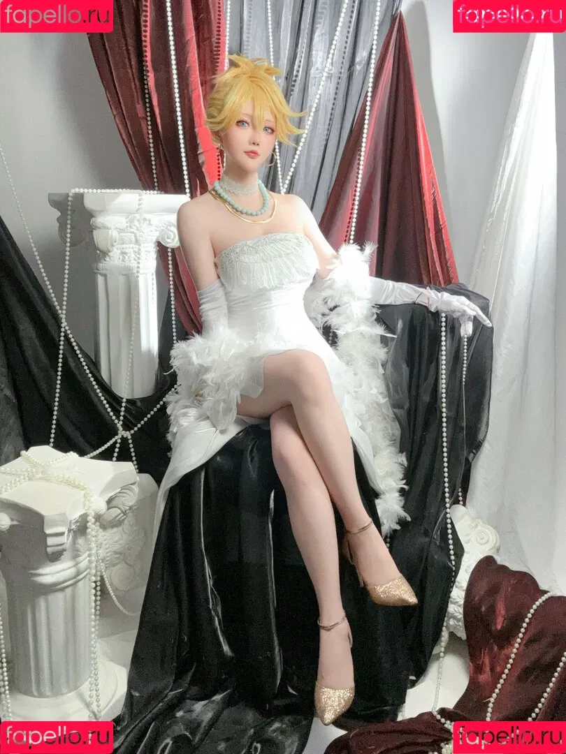 Hoshilily / hoshilily1 / hoshilily_cos / 星之迟迟 Onlyfans Photo Gallery 