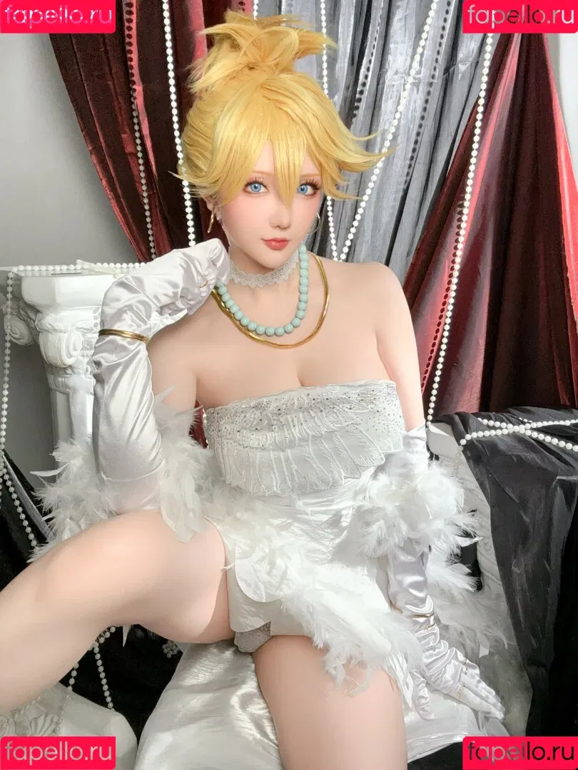 Hoshilily / hoshilily1 / hoshilily_cos / 星之迟迟 Onlyfans Photo Gallery 