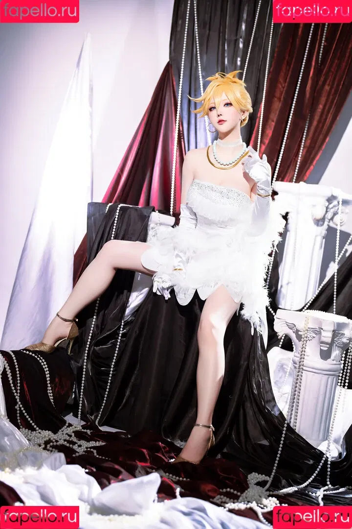 Hoshilily / hoshilily1 / hoshilily_cos / 星之迟迟 Onlyfans Photo Gallery 