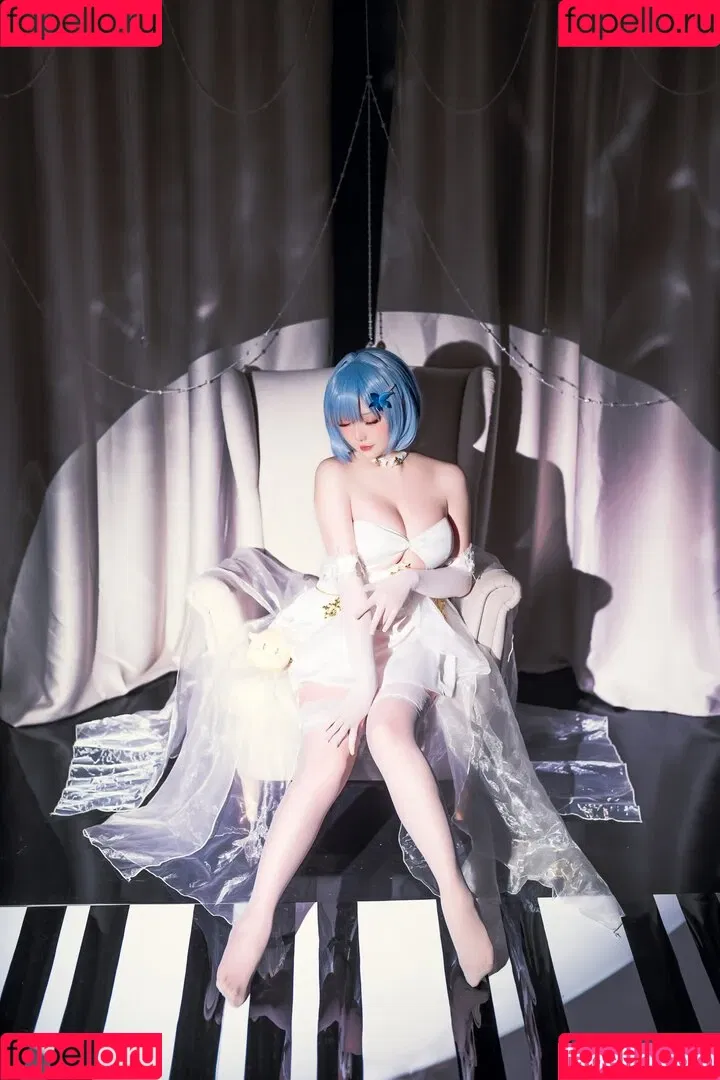 Hoshilily / hoshilily1 / hoshilily_cos / 星之迟迟 Onlyfans Photo Gallery 