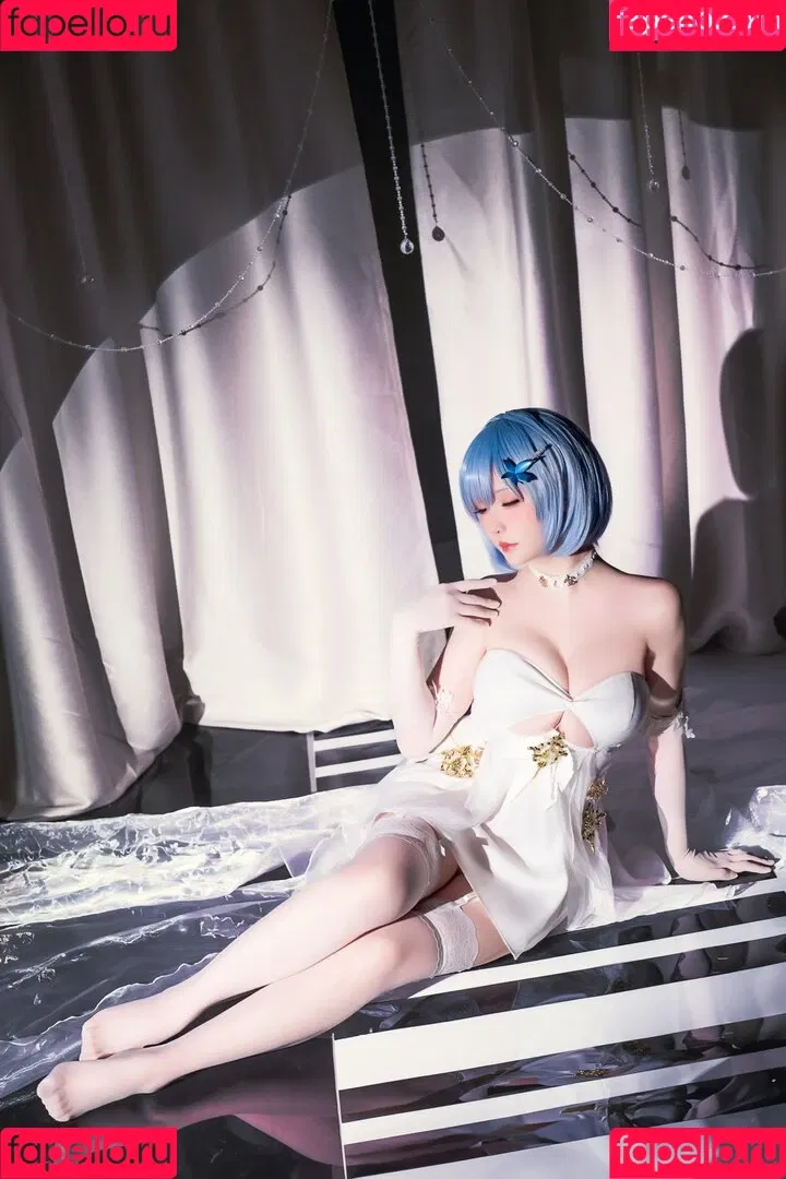 Hoshilily / hoshilily1 / hoshilily_cos / 星之迟迟 Onlyfans Photo Gallery 