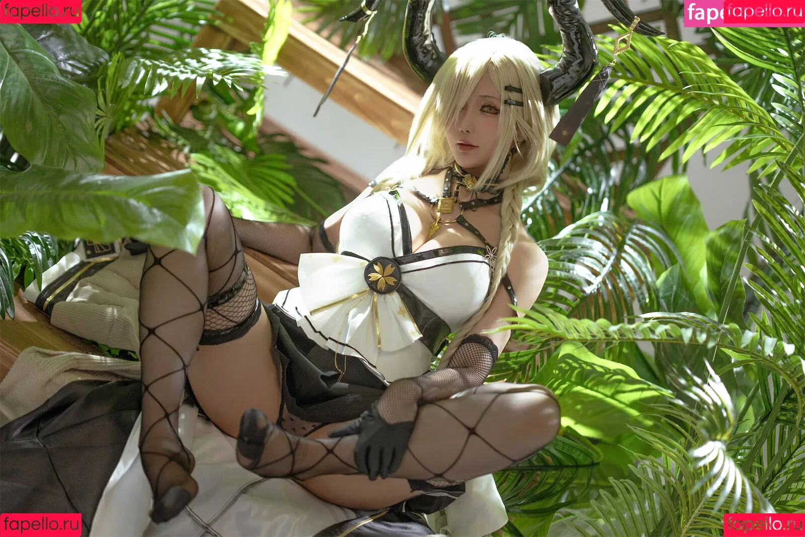 Hoshilily / hoshilily1 / hoshilily_cos / 星之迟迟 Onlyfans Photo Gallery 