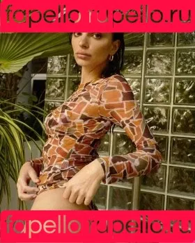 Emily Ratajkowski / emrata Onlyfans Photo Gallery 