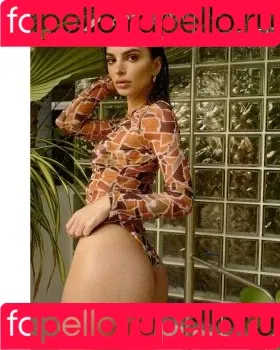 Emily Ratajkowski / emrata Onlyfans Photo Gallery 