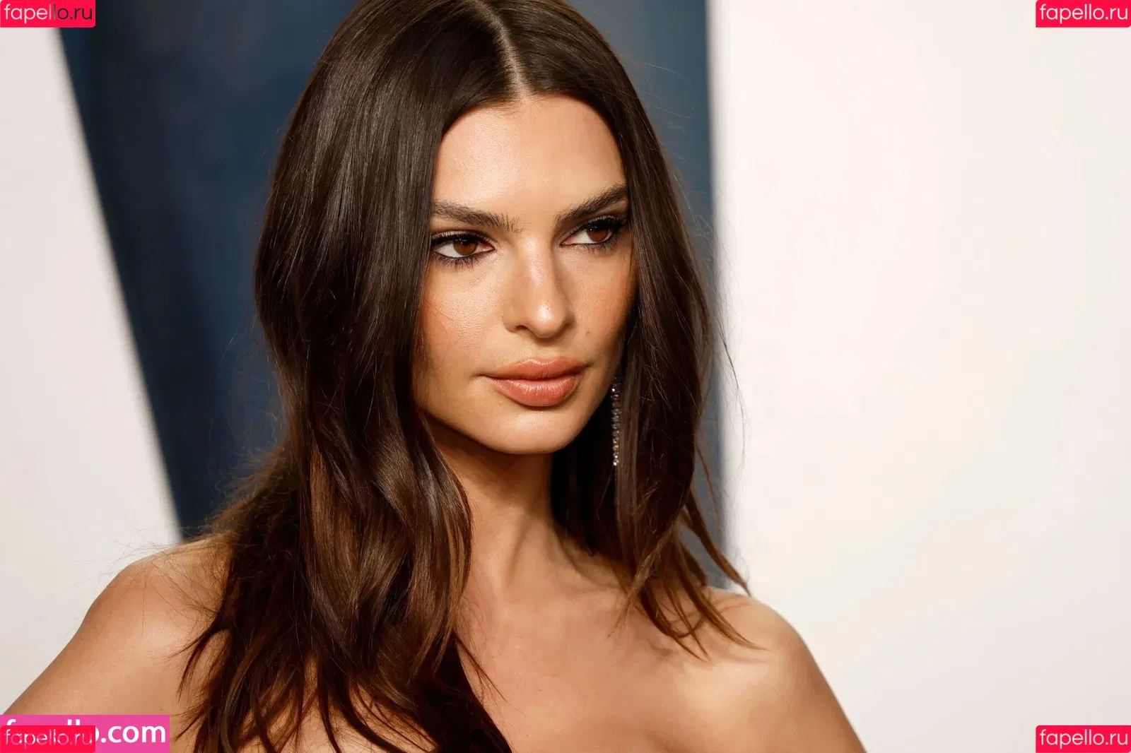 Emily Ratajkowski / emrata Onlyfans Photo Gallery 