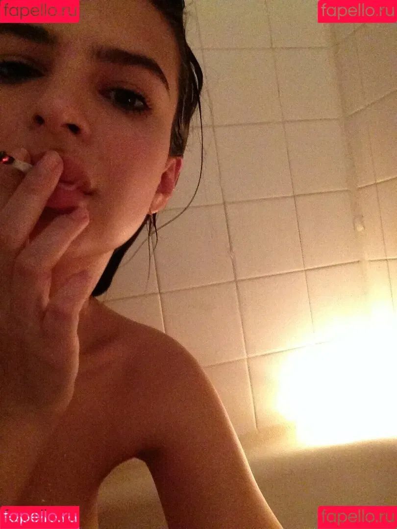 Emily Ratajkowski / emrata Onlyfans Photo Gallery 