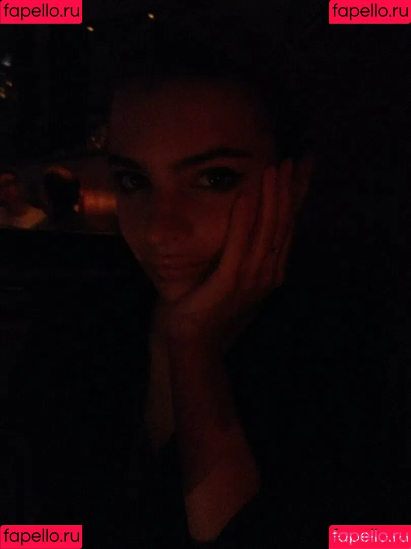 Emily Ratajkowski / emrata Onlyfans Photo Gallery 