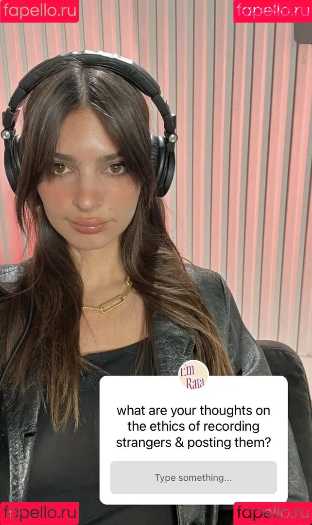 Emily Ratajkowski / emrata Onlyfans Photo Gallery 