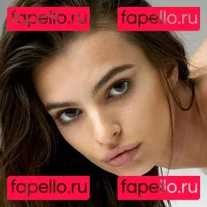 Emily Ratajkowski / emrata Onlyfans Photo Gallery 