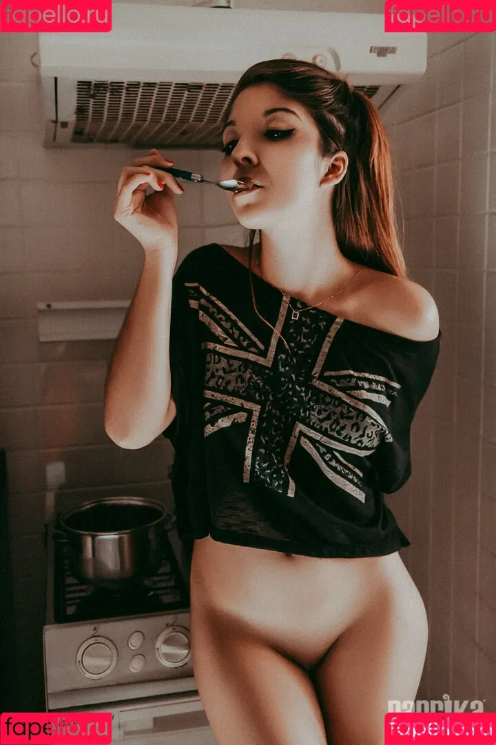 Paprika / callherpaprika / ngpaprika Onlyfans Photo Gallery 