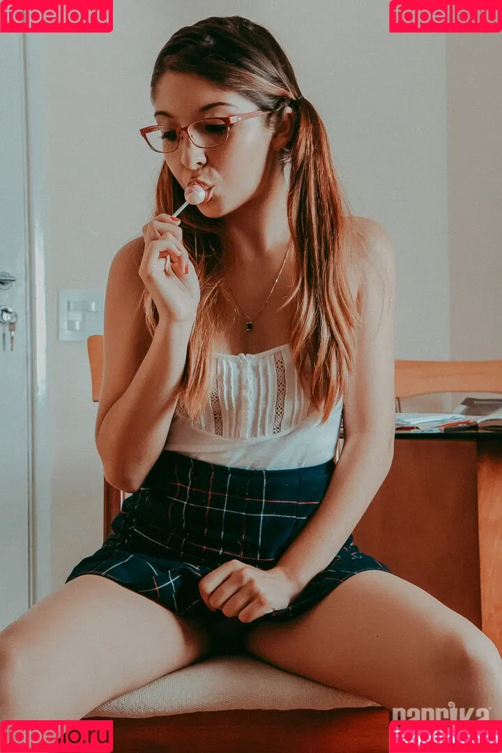 Paprika / callherpaprika / ngpaprika Onlyfans Photo Gallery 