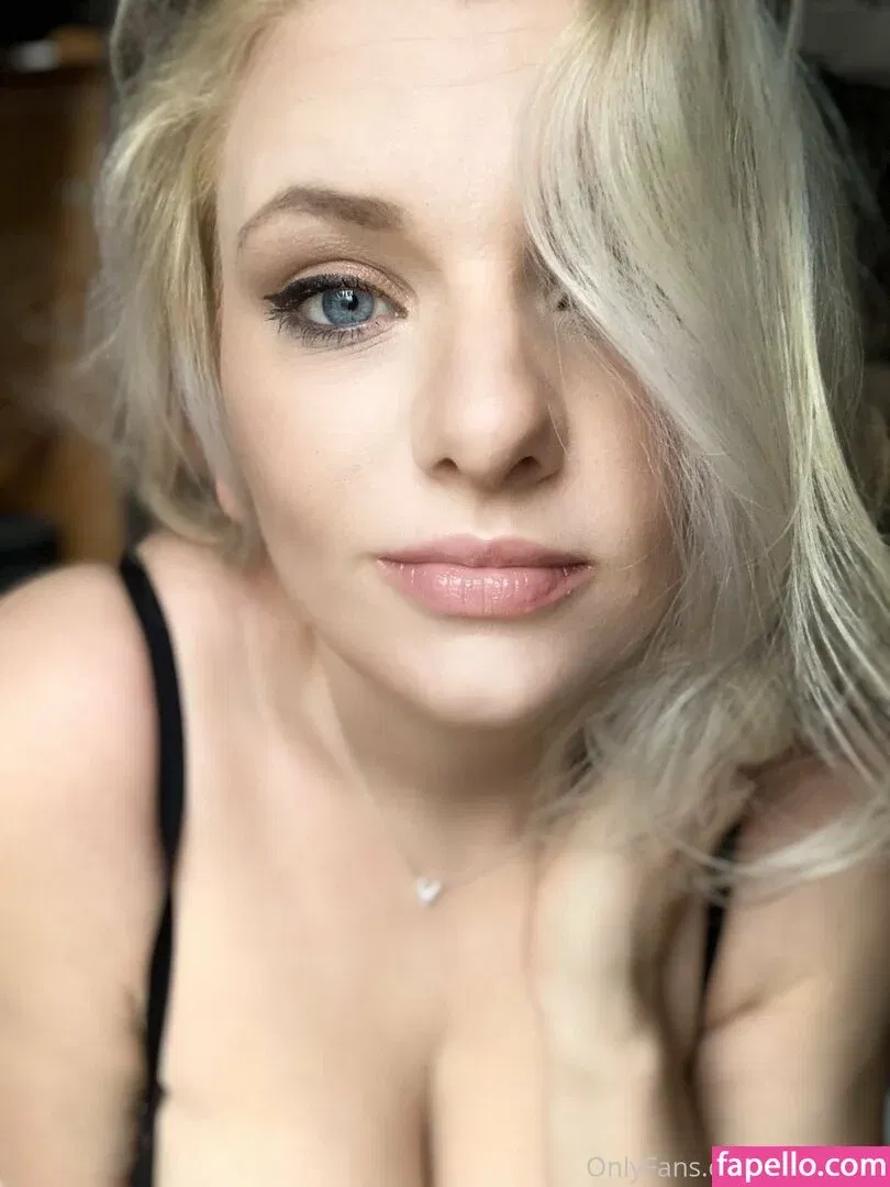 ashelizxd / lilwitchbaby__ Onlyfans Photo Gallery 