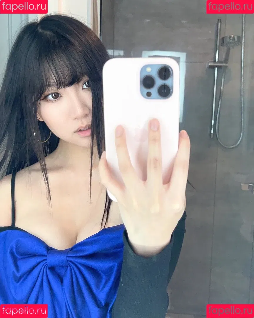 AriaSaki / annoyingaria Onlyfans Photo Gallery 