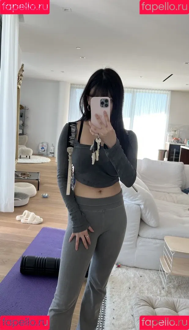 AriaSaki / annoyingaria Onlyfans Photo Gallery 