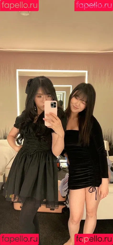 AriaSaki / annoyingaria Onlyfans Photo Gallery 