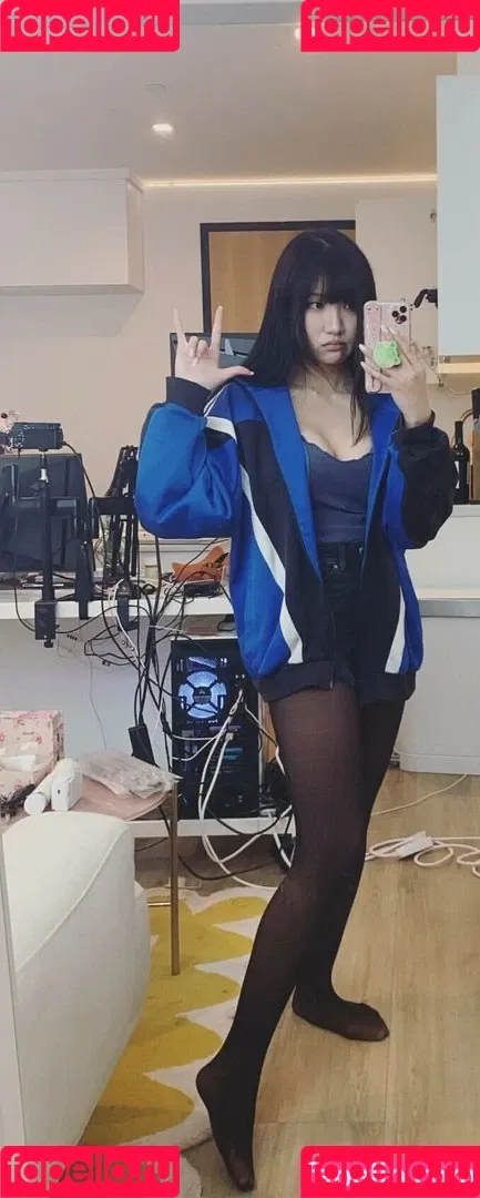 AriaSaki / annoyingaria Onlyfans Photo Gallery 