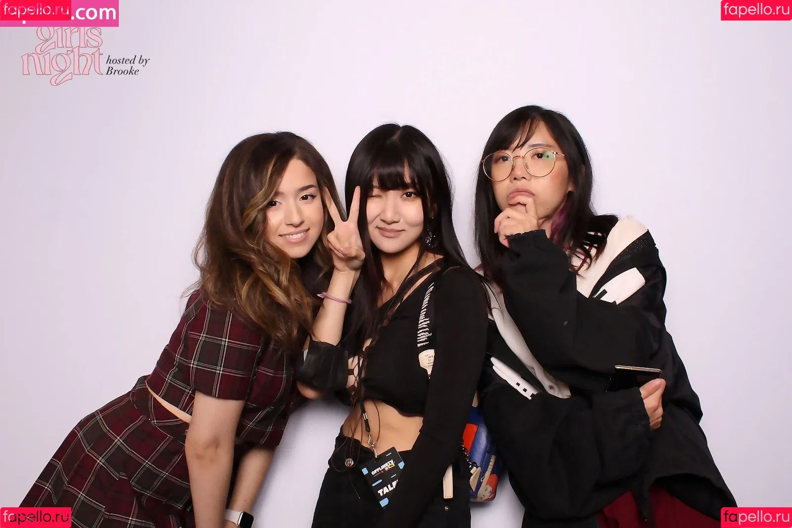 AriaSaki / annoyingaria Onlyfans Photo Gallery 