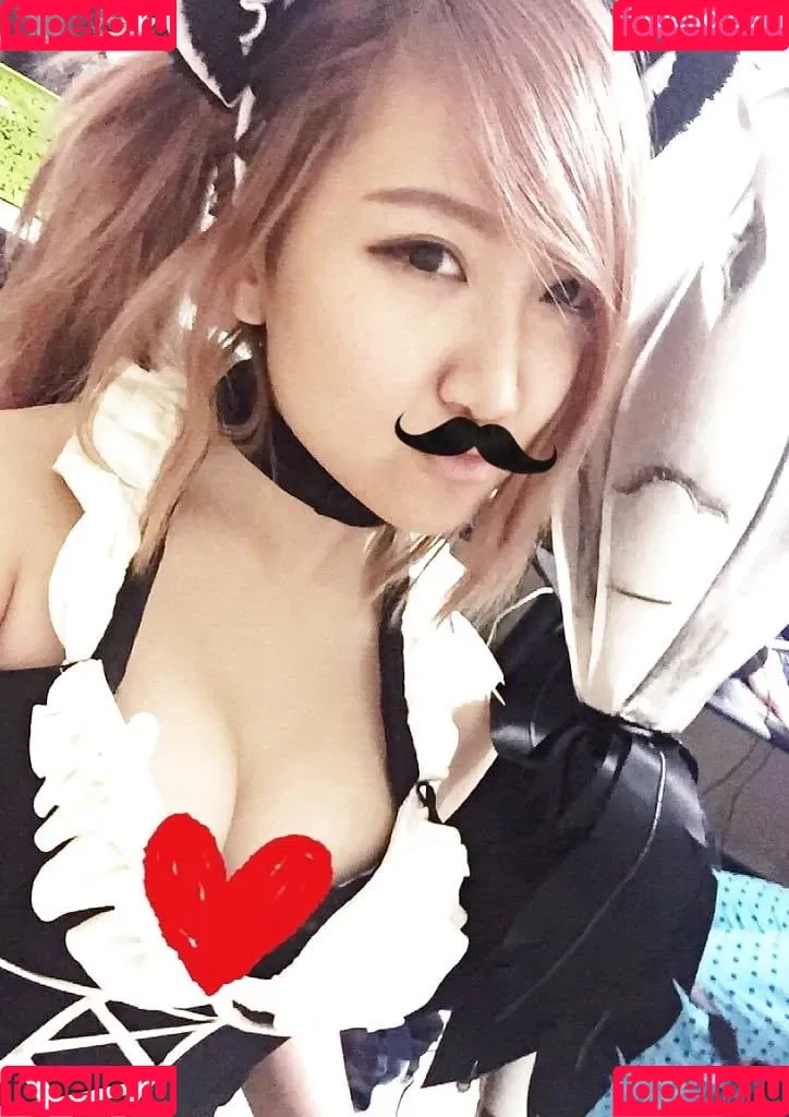 AriaSaki / annoyingaria Onlyfans Photo Gallery 