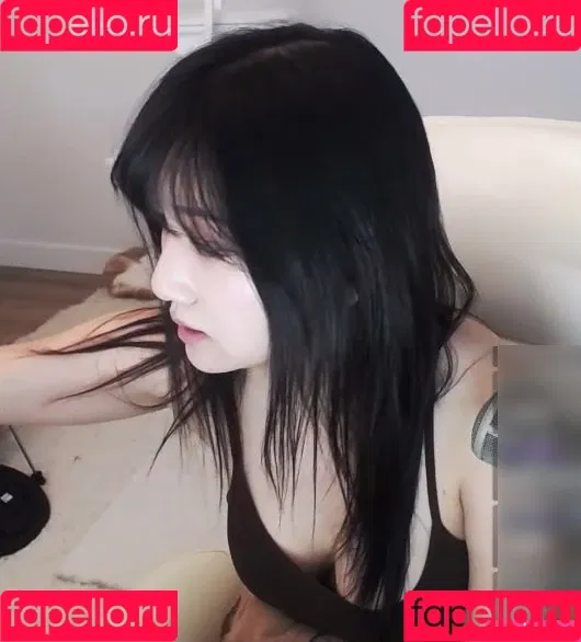 AriaSaki / annoyingaria Onlyfans Photo Gallery 
