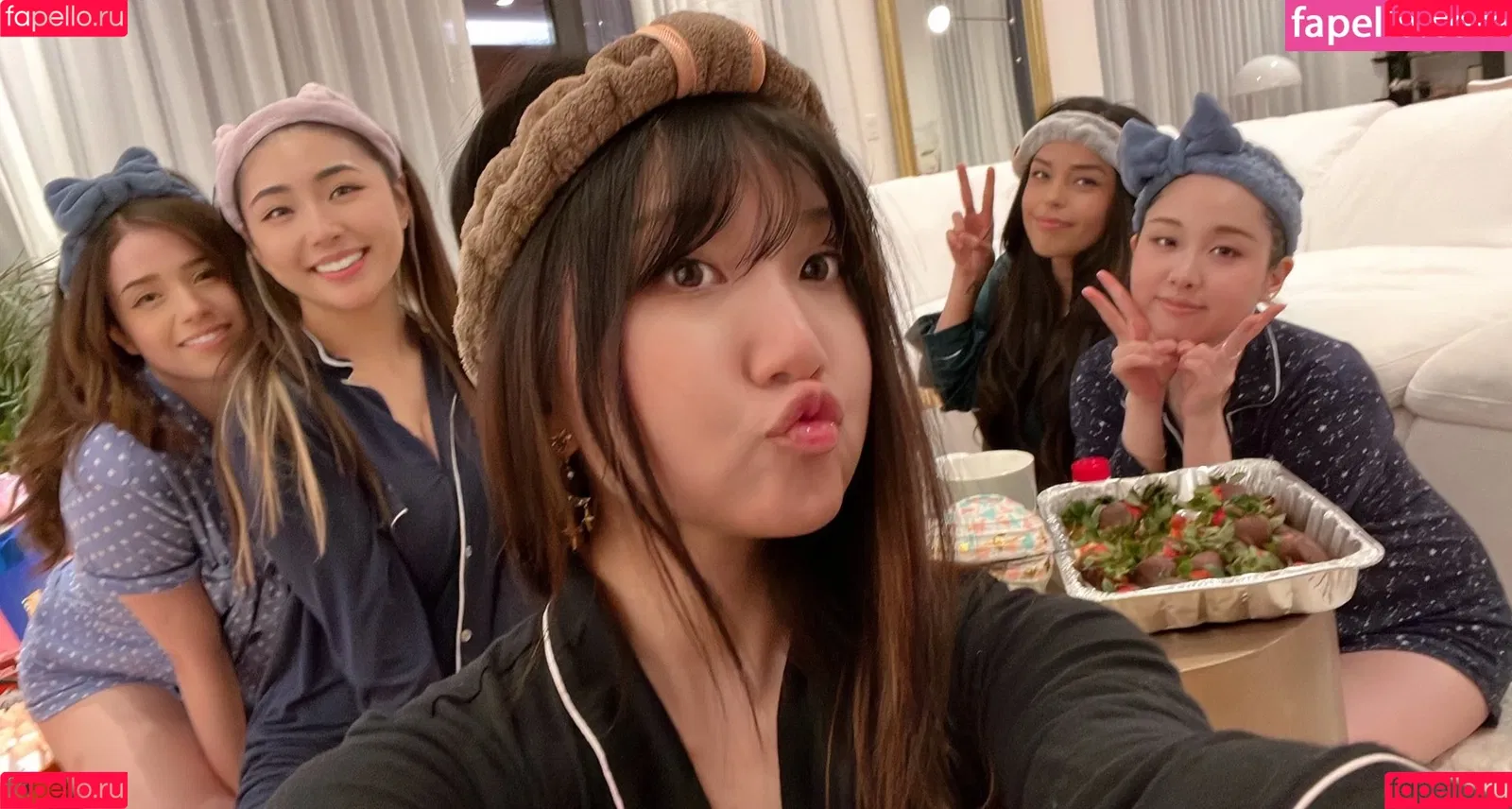 AriaSaki / annoyingaria Onlyfans Photo Gallery 