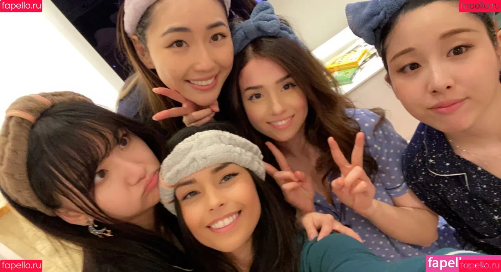 AriaSaki / annoyingaria Onlyfans Photo Gallery 
