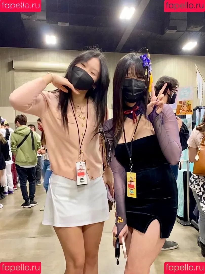 AriaSaki / annoyingaria Onlyfans Photo Gallery 