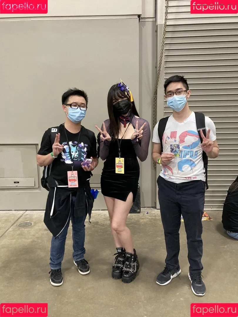 AriaSaki / annoyingaria Onlyfans Photo Gallery 