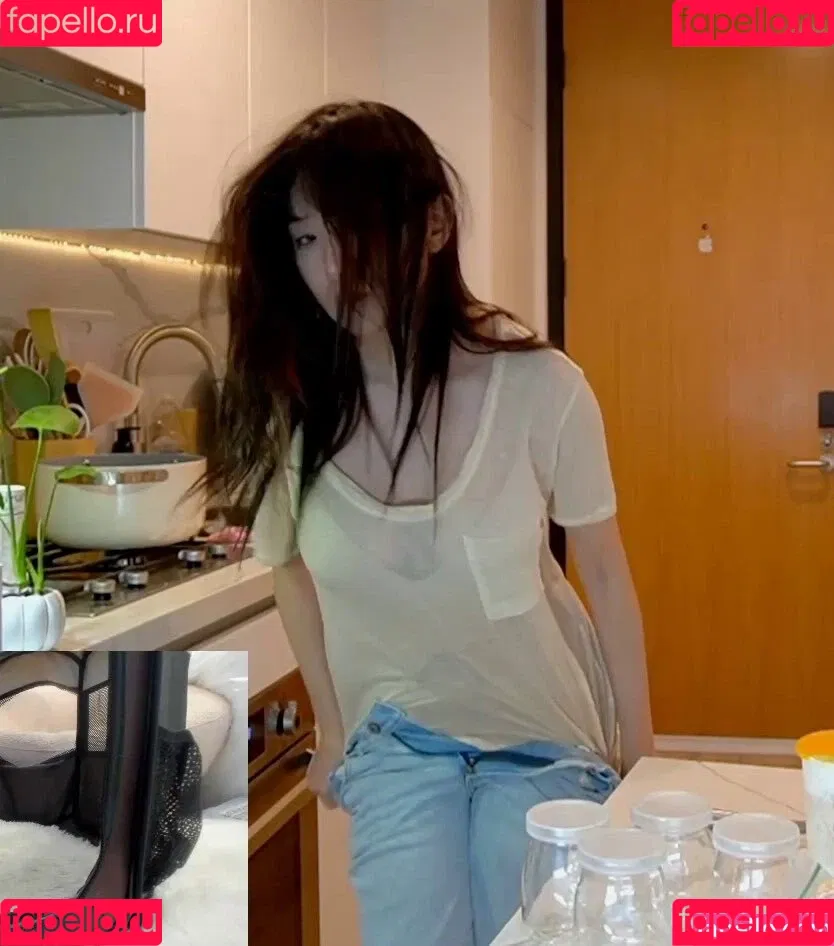 AriaSaki / annoyingaria Onlyfans Photo Gallery 