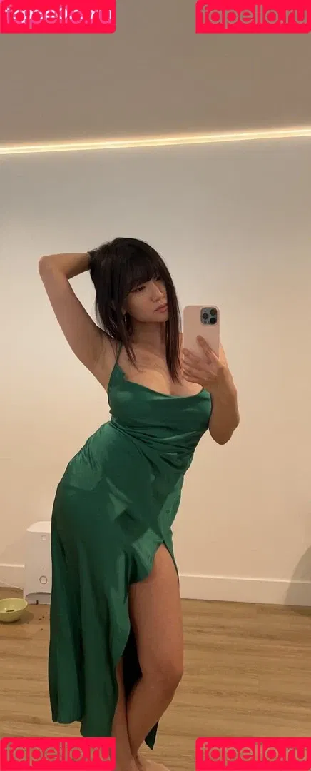 AriaSaki / annoyingaria Onlyfans Photo Gallery 